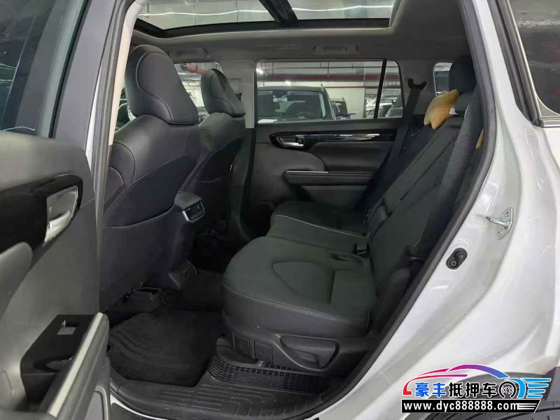 24年丰田汉兰达轿车抵押车出售