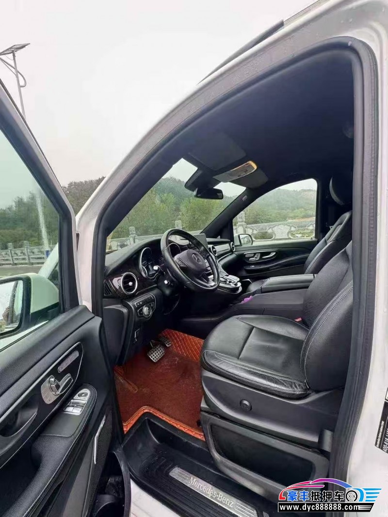 18年奔驰V轿车抵押车出售