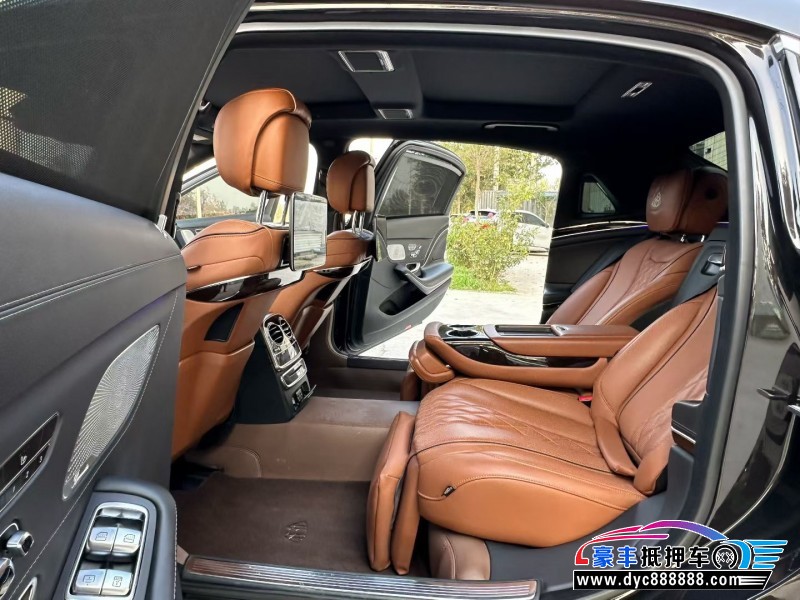 20年奔驰迈巴赫S级轿车抵押车出售