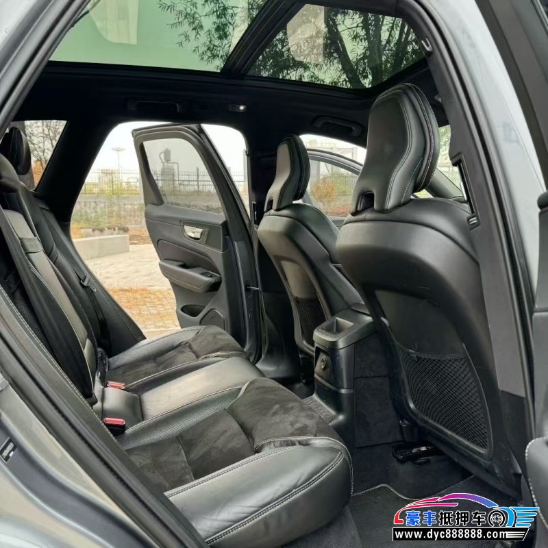 18年沃尔沃XC60轿车抵押车出售