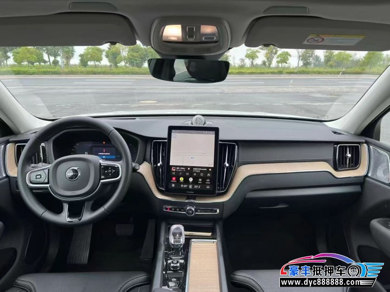 25年沃尔沃XC60轿车抵押车出售