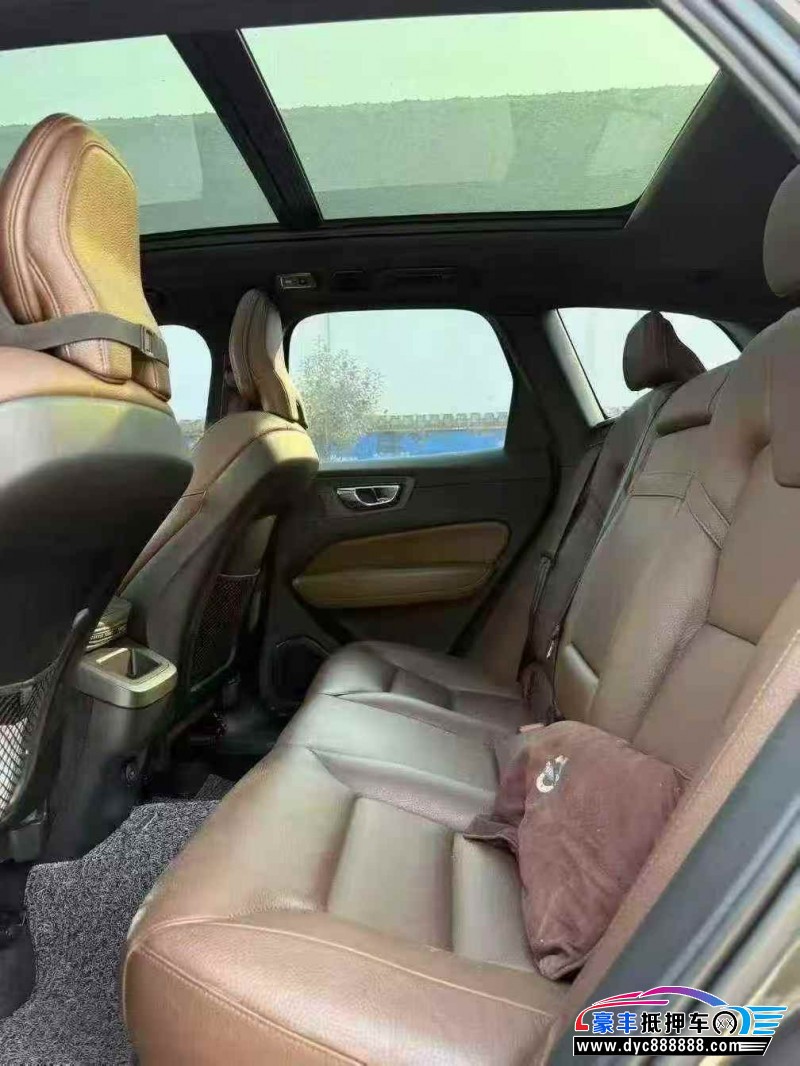 21年沃尔沃XC60轿车抵押车出售