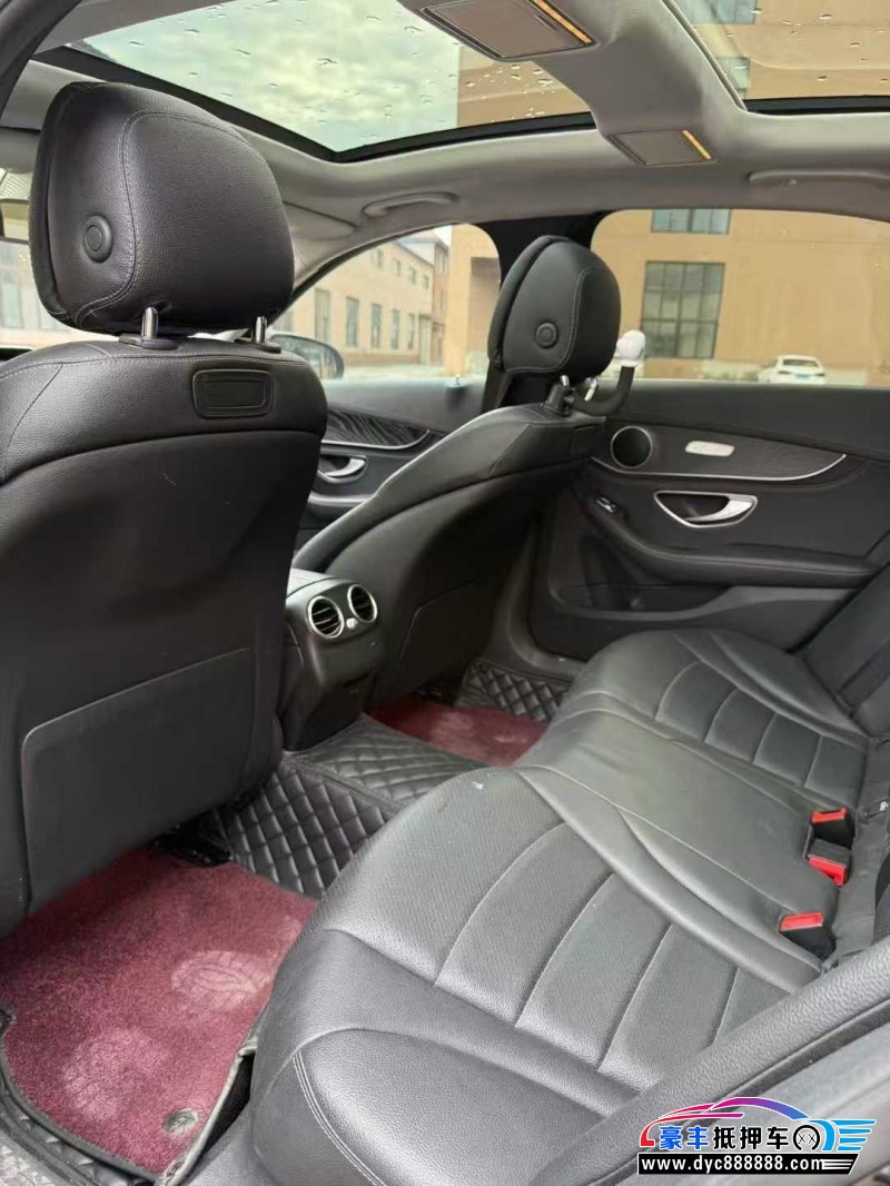 16年奔驰C轿车抵押车出售