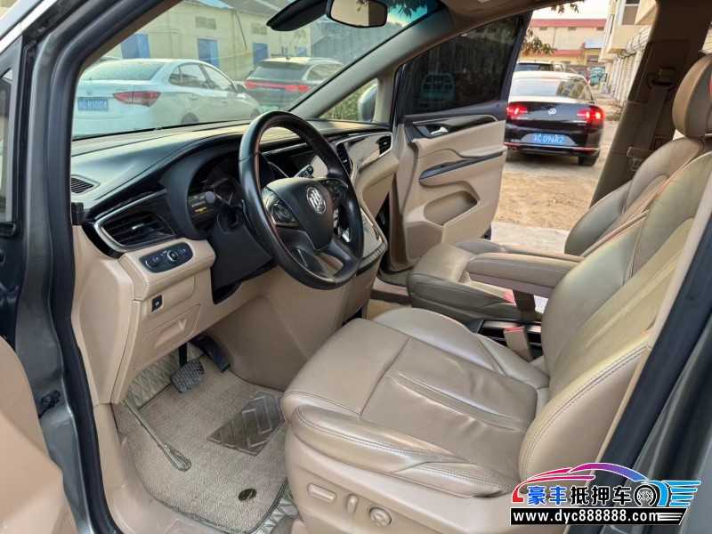 18年别克GL8轿车抵押车出售