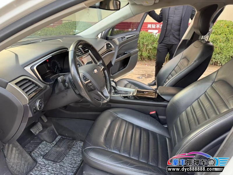 15年福特蒙迪欧轿车抵押车出售