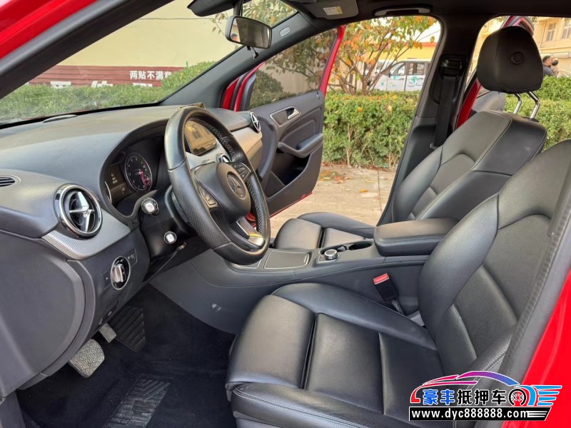 18年奔驰B轿车抵押车出售