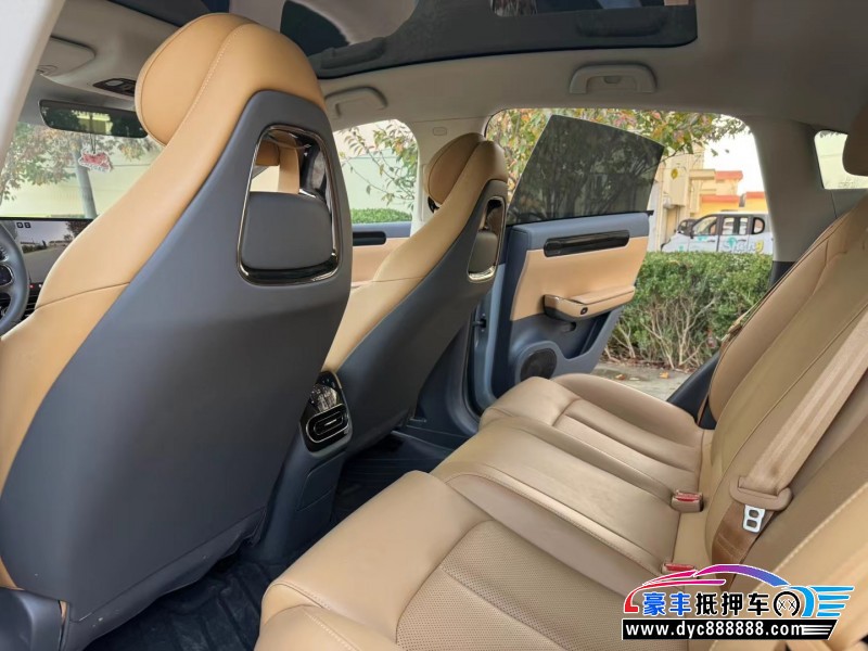 24年零跑c01轿车抵押车出售