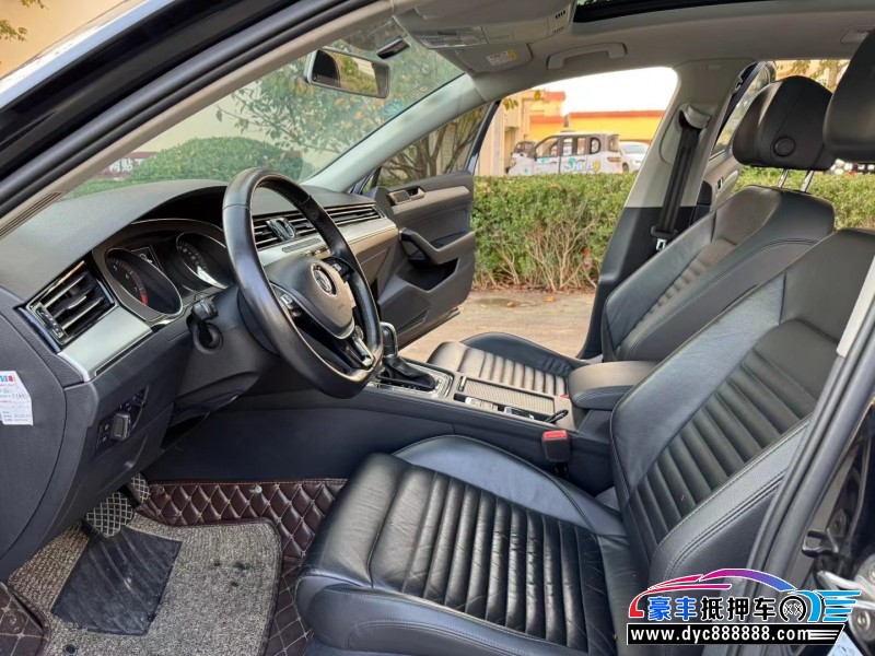 17年大众迈腾轿车抵押车出售