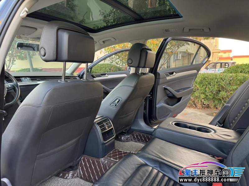 17年大众迈腾轿车抵押车出售