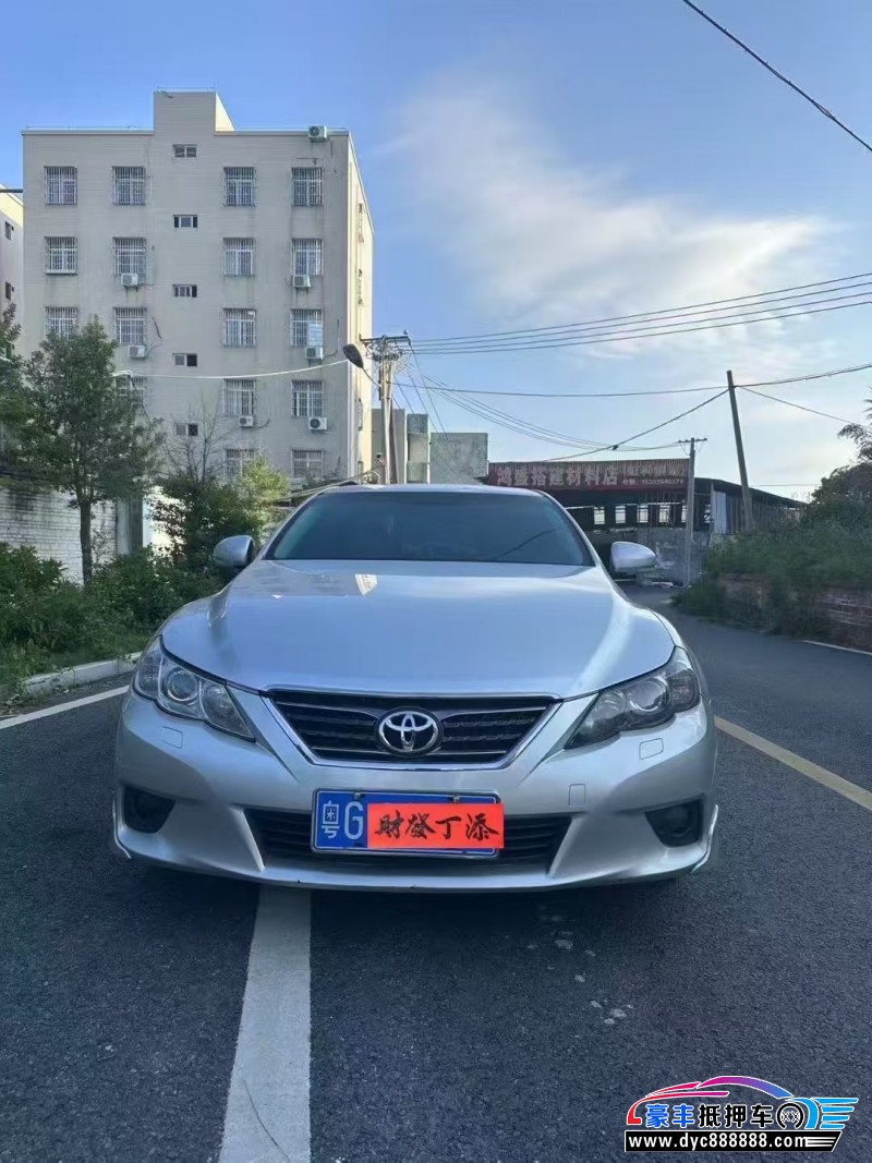 13年丰田锐志轿车抵押车出售