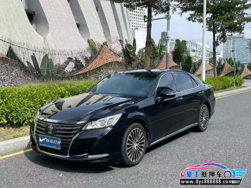 19年丰田皇冠轿车抵押车出售