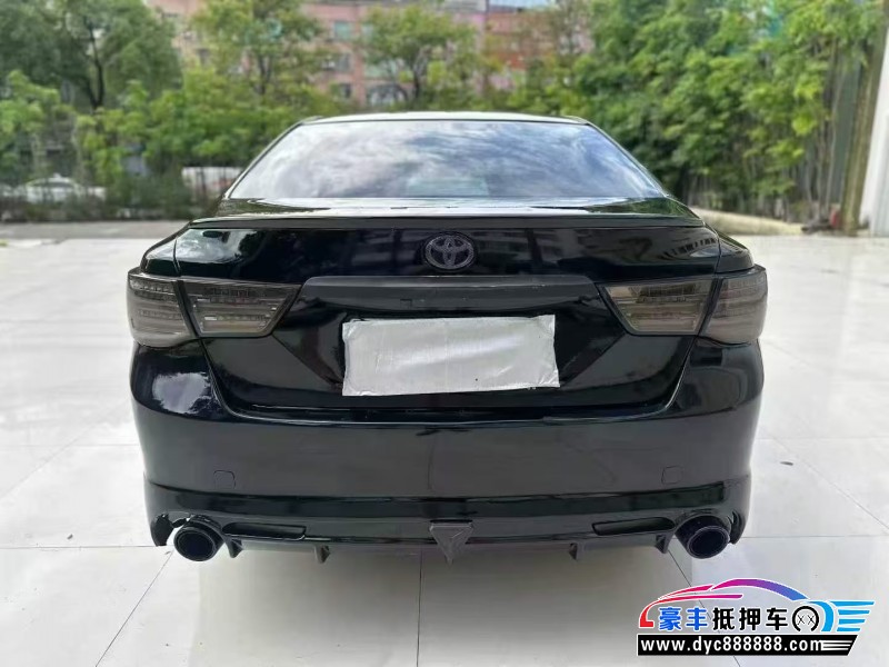 12年丰田锐志轿车抵押车出售