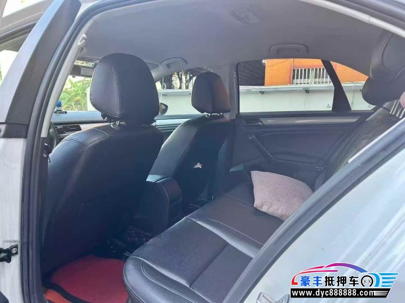 21年大众宝来轿车抵押车出售