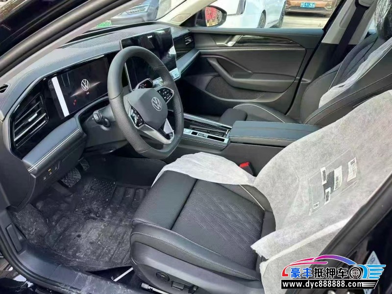 25年大众迈腾轿车抵押车出售