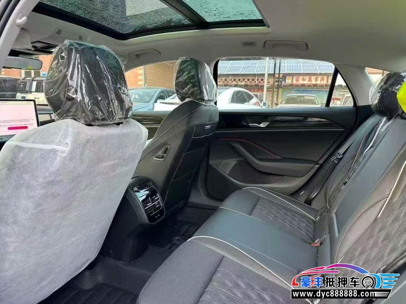 25年大众迈腾轿车抵押车出售