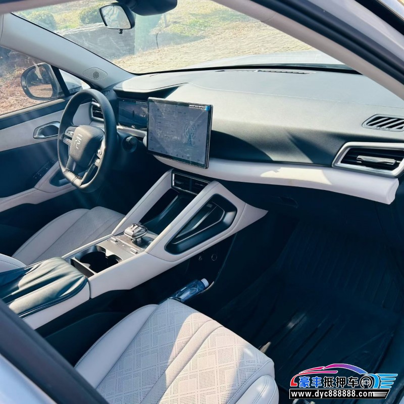 24年比亚迪元轿车抵押车出售