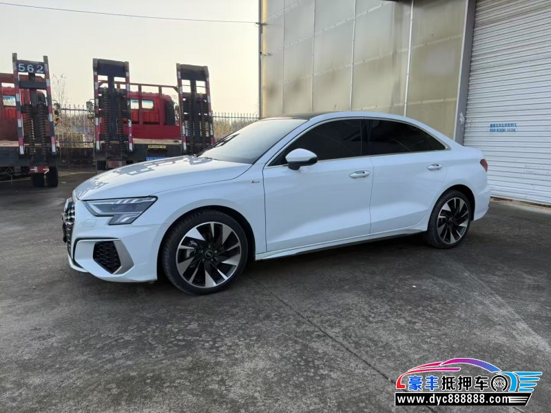 22年奥迪A3轿车抵押车出售