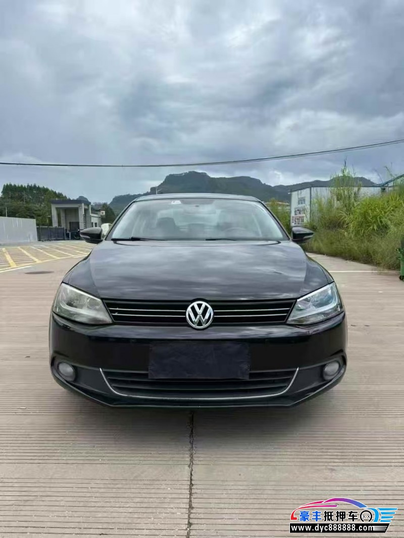 15年大众速腾轿车抵押车出售