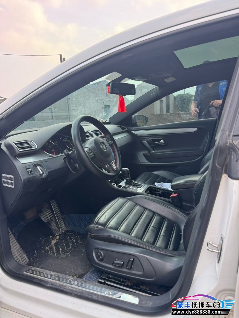 16年大众CC轿车抵押车出售