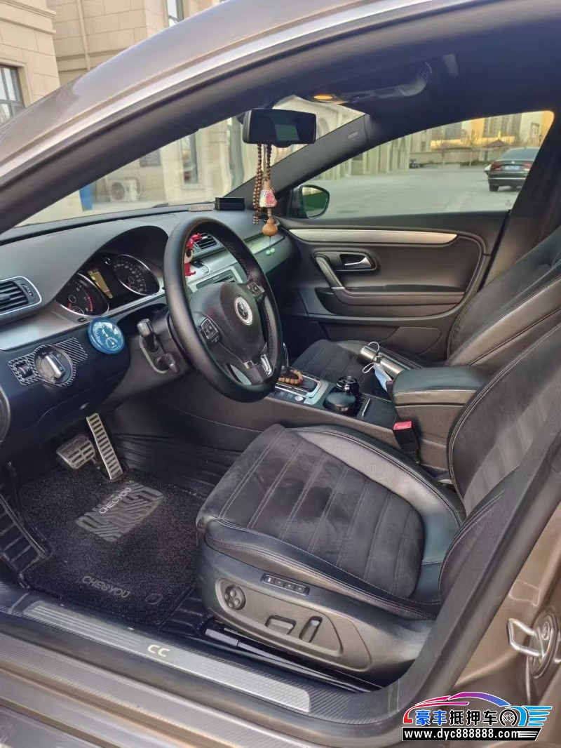 13年大众CC轿车抵押车出售