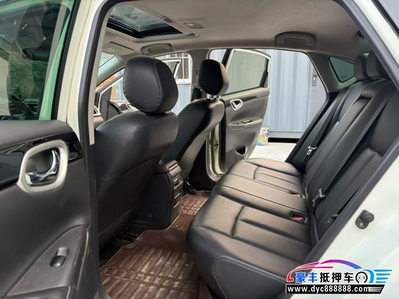 22年日产轩逸轿车抵押车出售