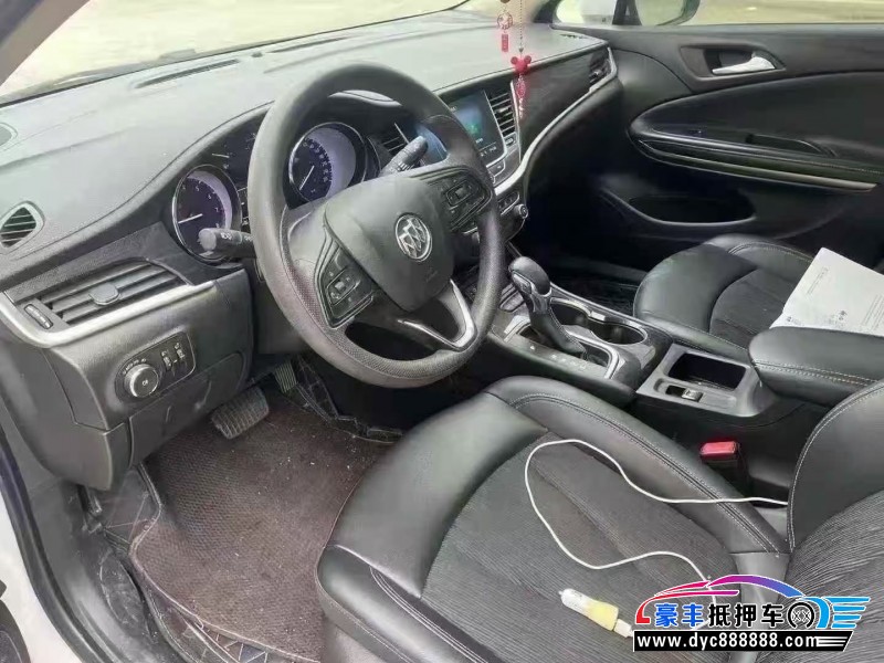 20年别克威朗轿车抵押车出售