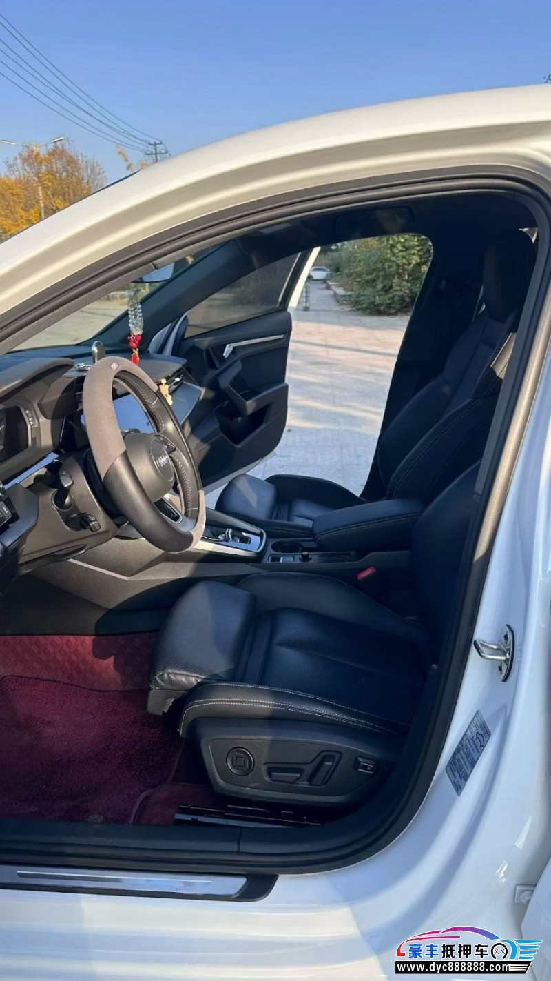 22年奥迪A3轿车抵押车出售