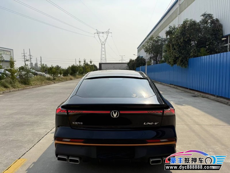 24年长安长安UNI轿车抵押车出售