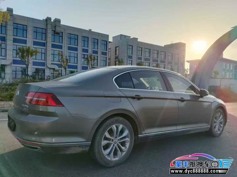 17年大众迈腾轿车抵押车出售