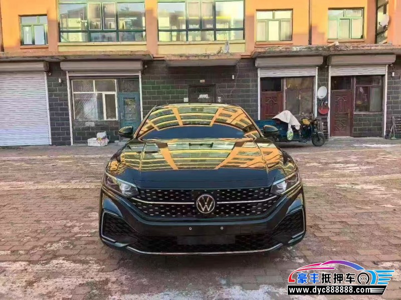 抵押车出售24年大众帕萨特轿车