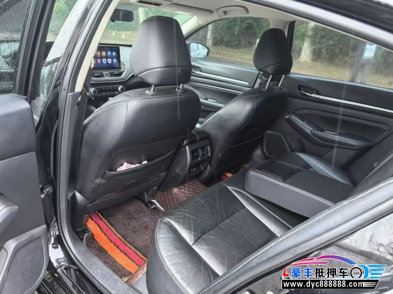 21年日产天籁轿车抵押车出售