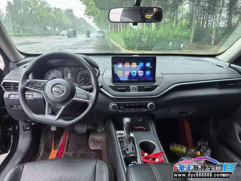 21年日产天籁轿车抵押车出售