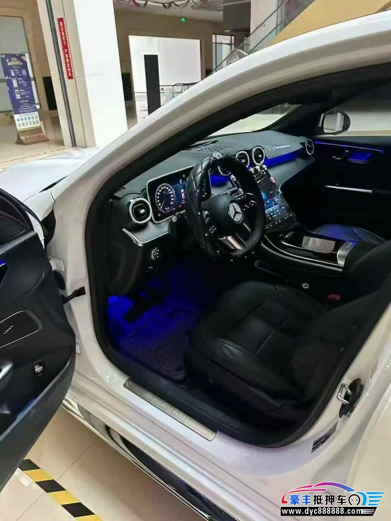 24年奔驰C轿车抵押车出售