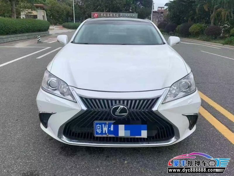 10年雷克萨斯ES轿车抵押车出售