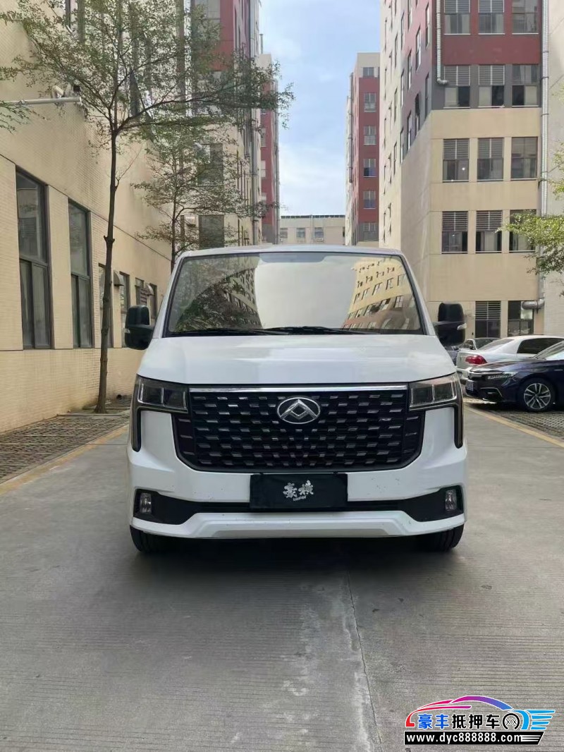 25年上汽大通V80轿车抵押车出售