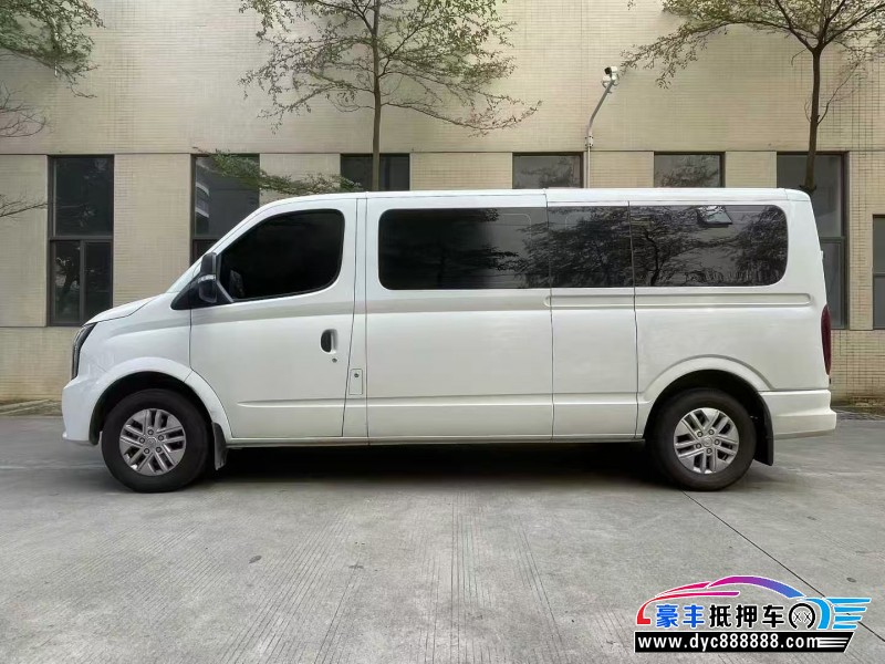 25年上汽大通V80轿车抵押车出售