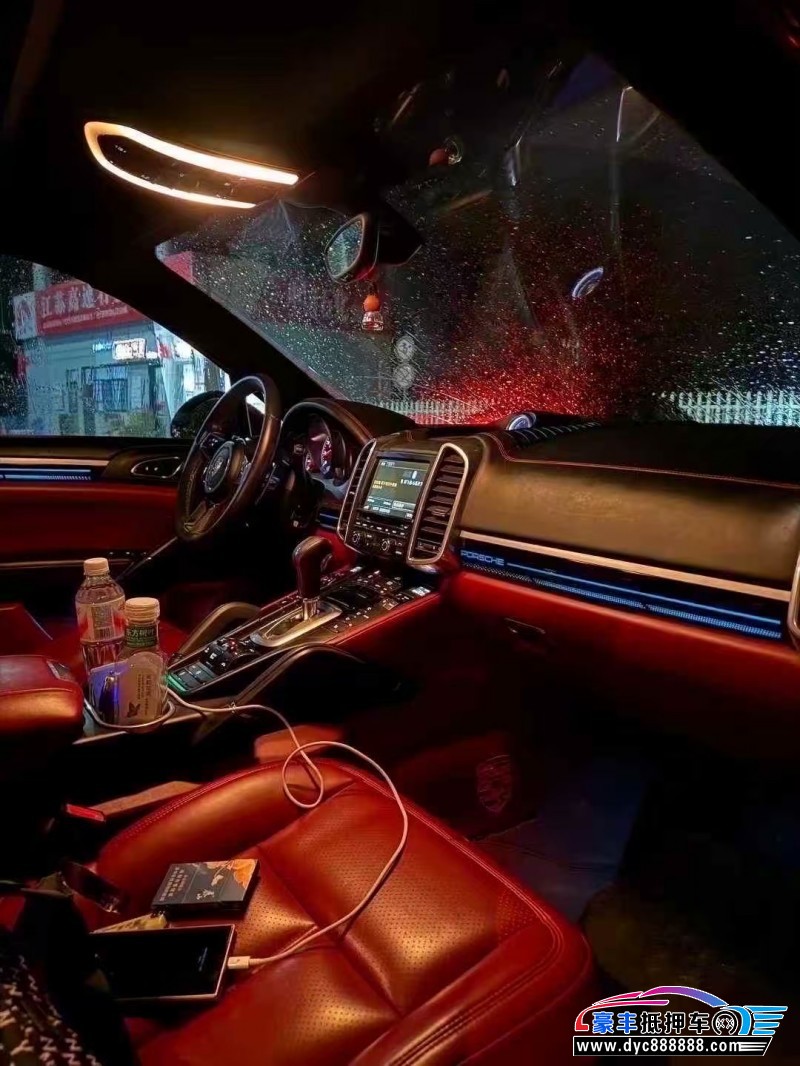 16年保时捷卡宴SUV抵押车出售