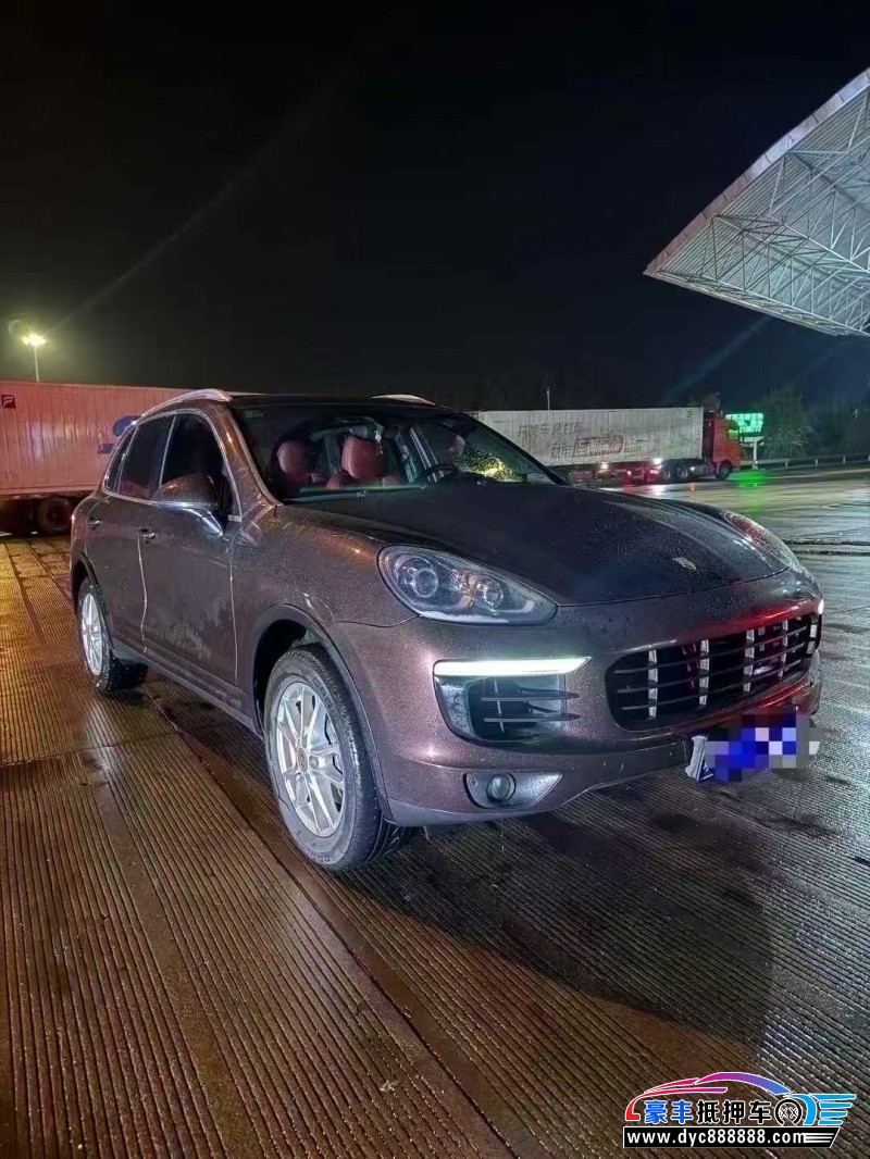 16年保时捷卡宴SUV抵押车出售