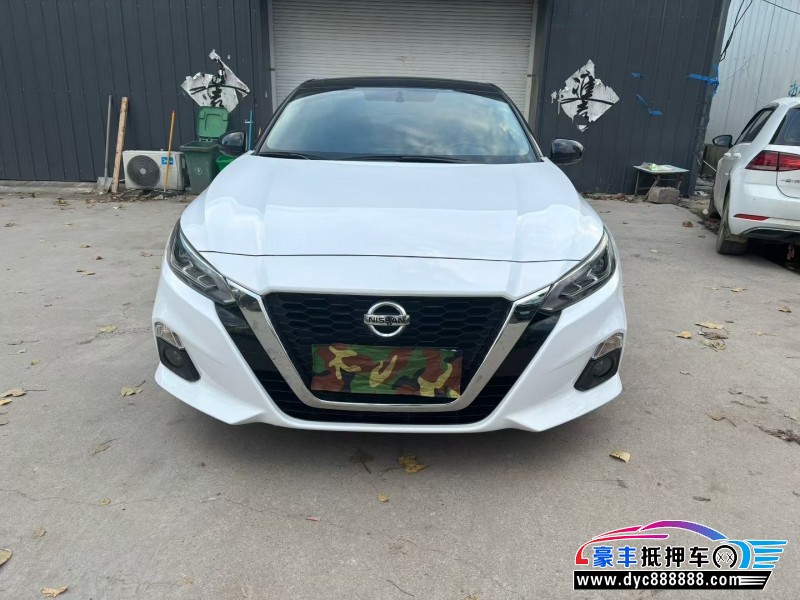 20年日产天籁轿车抵押车出售