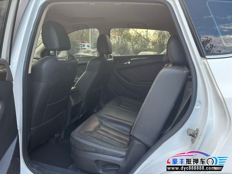 19年东风风光580轿车抵押车出售