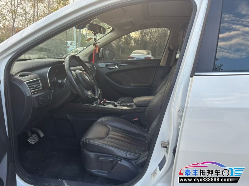 19年东风风光580轿车抵押车出售