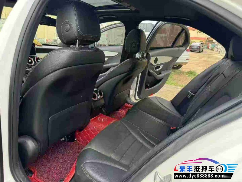 17年奔驰C轿车抵押车出售