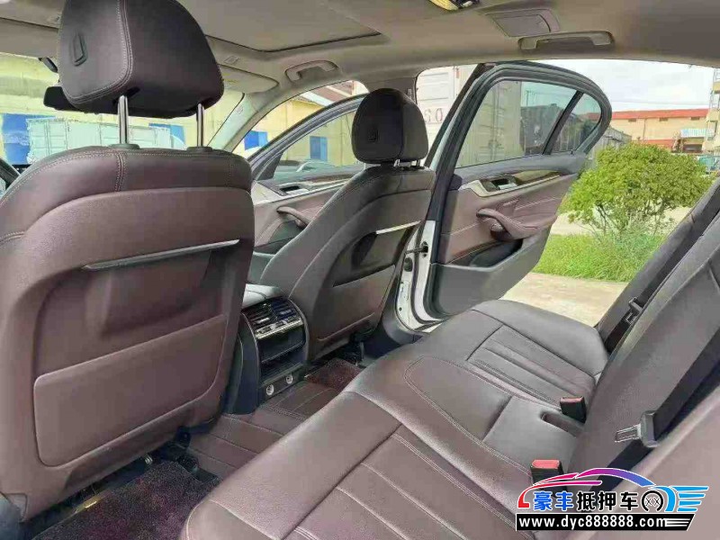 19年宝马5系轿车抵押车出售