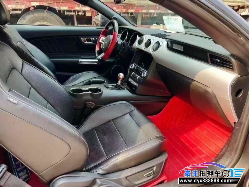 16年福特野马轿车抵押车出售