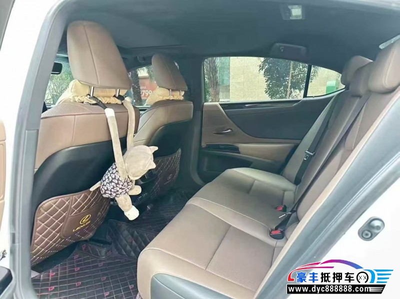 23年雷克萨斯ES轿车抵押车出售