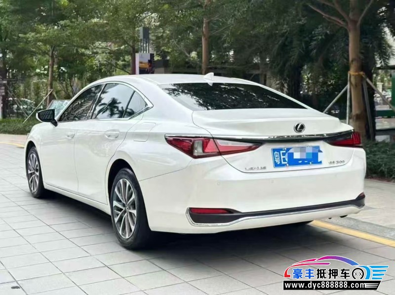 23年雷克萨斯ES轿车抵押车出售