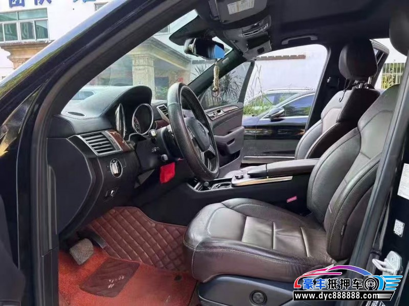 16年奔驰GL轿车抵押车出售