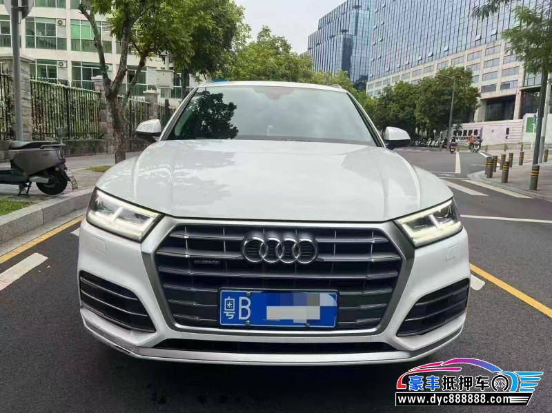 21年奥迪Q5轿车抵押车出售