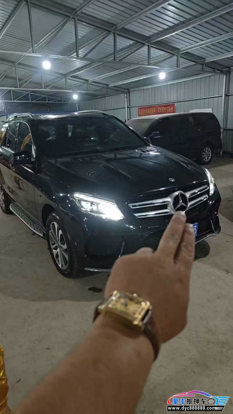 19年奔驰GLE轿车抵押车出售