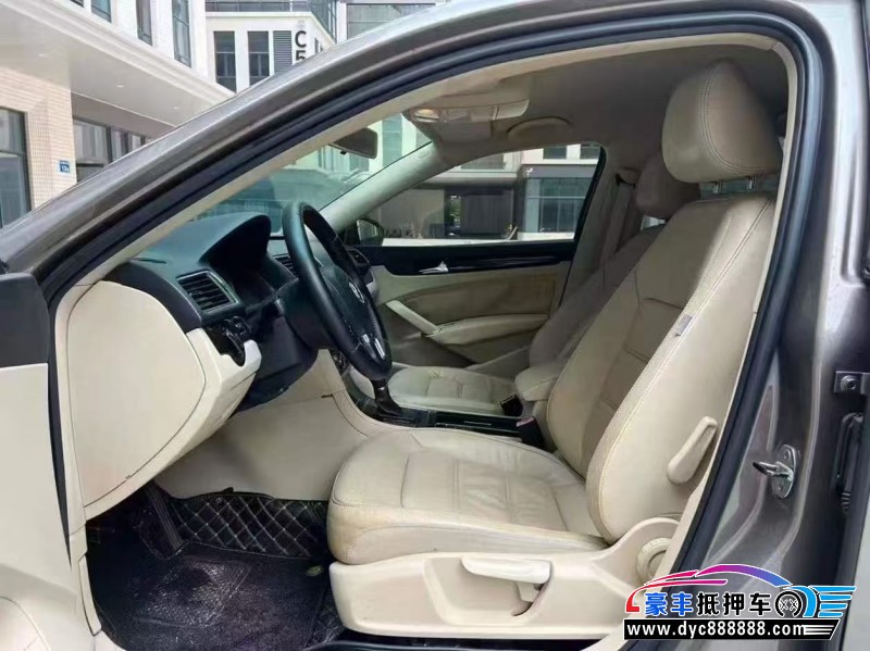 12年大众帕萨特轿车抵押车出售